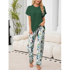 Famulily Women's Pyjamas Short Sleeve Top and Printed Bottoms Summer Womens Nightwear Loungewear Two Piece Pjs Set with Pockets Cosy Sleepwear Navy M