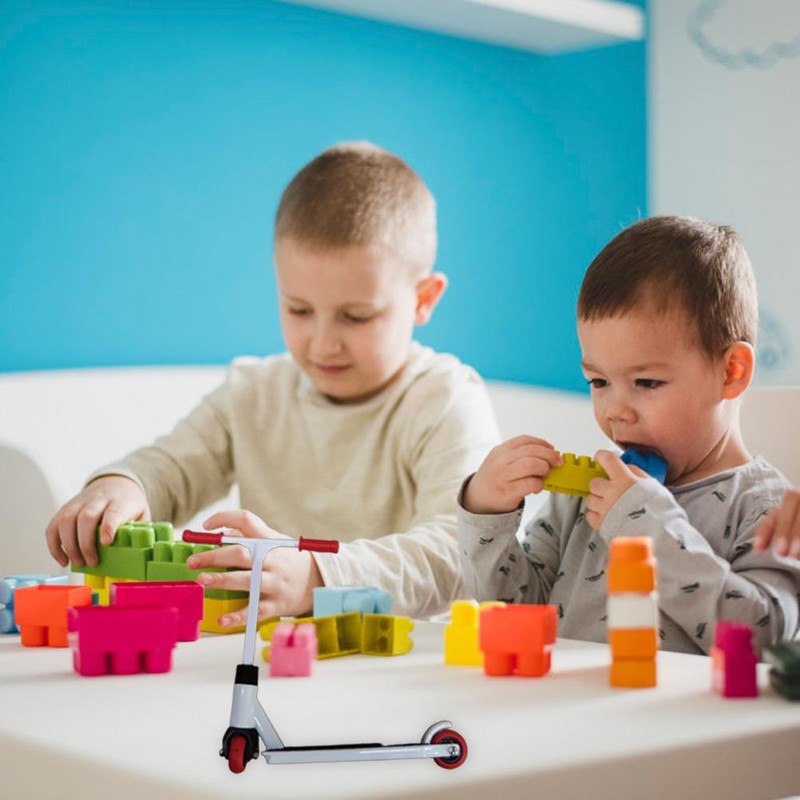 Finger Scooter Set Mini Finger Toys Grip and Tricks Finger
