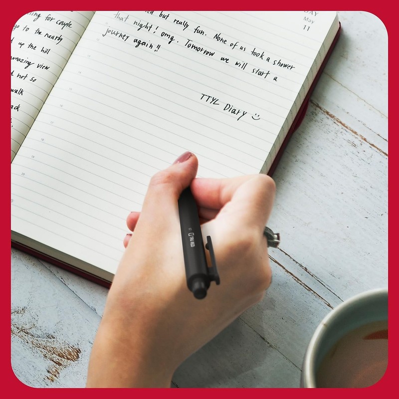 Staples TRU RED Retractable Quick Dry Gel Pens, Medium Point,