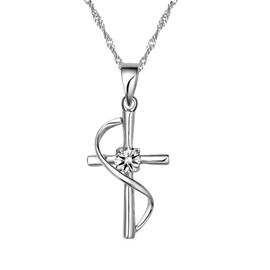 Uloveido Religious Jewelry Platinum Plated Cross Necklace Crucifix Pendant with White Cubic Zirconia Necklace for Women-N050