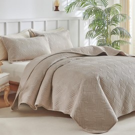 WARMDERN Ultrasonic Khaki Velvet Quilt Set King Size, Geometric Textured Weave Pattern Modern Quilt Bedding Set, 3 Piece Soft Microfiber Taupe Bedspreads Coverlet for All Season, Khaki, 106x96 inches