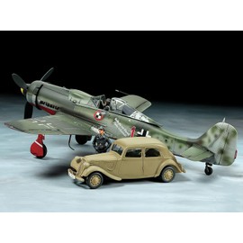 TAMIYA 25213 1:48 FW 190 D-9 JV44 & 11CV Dienstwa. Model Building, Plastic Kit, Hobby, Crafts, Gluing, Model Kit, Model, Assembling