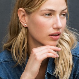 day.berlin 925 Silver Ball Stud Earrings 18 Carat Gold-Plated Round Women's Earrings 6 mm Diameter Rhodium-Plated with Tarnish Protection, Ball Studs Nickel-Free and Waterproof, Stainless Steel