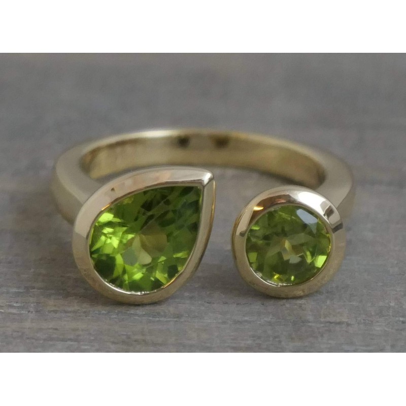 Peridot Gold-Plated Sterling Silver Ring US Size 8 / Diameter