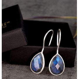 MadamLili - Tröpfchen Ohrringe Labradorit - 925 Sterling Silber - Edelstein Echtsilber Ohrhänger Schimmernd Dunkelblau - Exklusive Schmuckbox