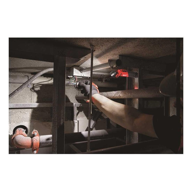 Milwaukee USB Rechargeable Pivoting Flashlight Kit