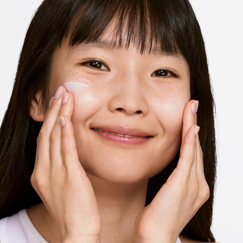 Clinique Even Better Brightening Daily Oil Free Moisturizer SPF 20