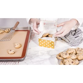 Lilymeche Concept | Silicone Baking Mat (4pc-Medium), BPA Free Large Nonstick Kitchen Professional Reusable Heat Resistant Baking Half Sheet Bakeware Mats for Cookies and Pastry with Silicone Spatula