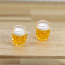 Miniature Beer Mug with Handle, 1/12 Dollhouse Mini Fake Beer Cup, Miniature Beer Drink Mini Beer Glass Mug, for Dollhouse Miniature Kitchen, Fairy Garden, Diorama (4PCS)