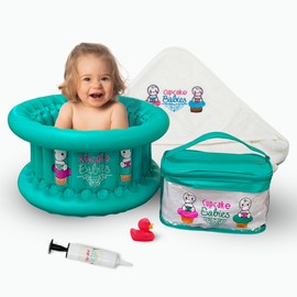 Cupcake Babies Set Especial de Bañera para Bebe Inflable Turquesa | Incluye Toalla, Bolso de Viaje Turquesa, Pato de Juguete y Compresor de Aire | Recién Nacidos hasta 12 Meses | Alberca para Bebe