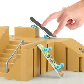 HC fan Finger Skate Park Kit, 5 Parts, B, Green, Cool Makeup Section Arrangement, Freedom, Rail, Bank, Lamp, Steer, Curved Fingerboard