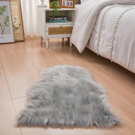 YIHAIC Faux Fur Sheepskin Style Rug,Faux Fleece Fluffy Area Rugs Seat Pad Anti-Skid Yoga Carpet for Living Room Bedroom Sofa Floor(Grey,60 x 90cm)