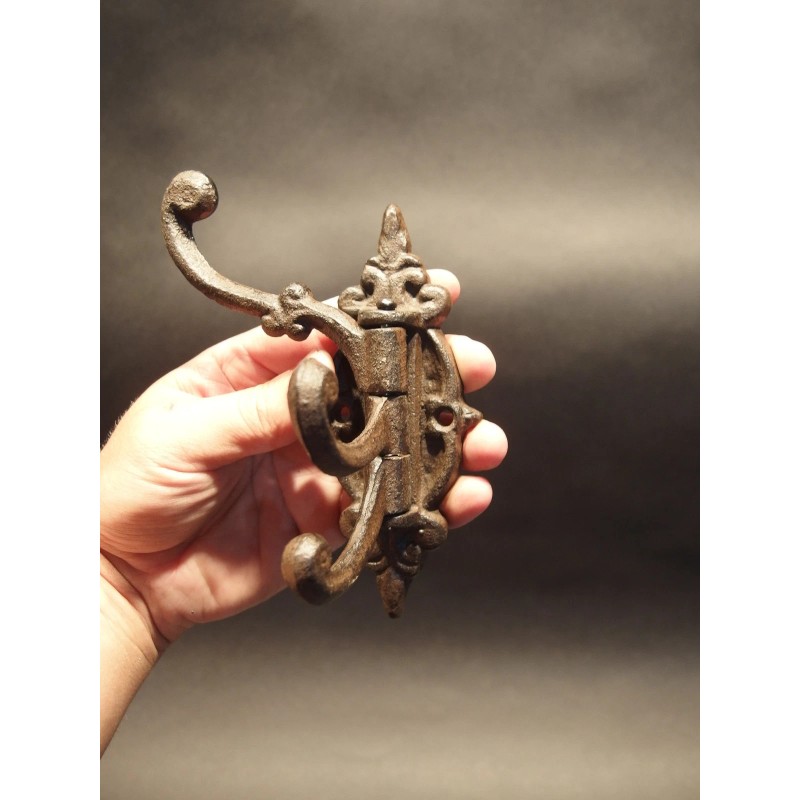 Antique Vintage Style Cast Iron Wall Hook Swivel Folding Coat