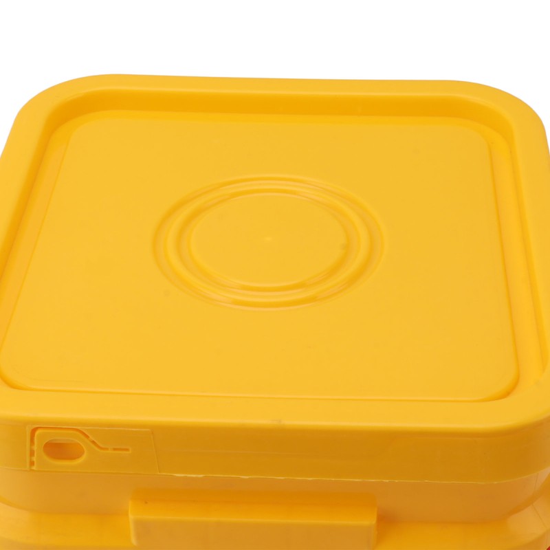 Automatic Chicken Waterer Cup with 12L Handheld Barrel Poultry Drinking