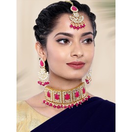 Aheli Bridal Kundan Faux Pearl Choker Necklace with Earrings Maang Tikka for Women Girls Indian Traditional Bollywood Fashion Jewelry Set