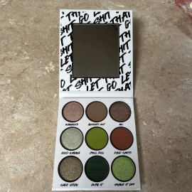 BH Cosmetics Eye Shadow 9 Shade Palette Earthy Greens Browns Matte Shimmer