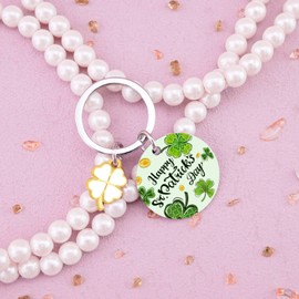 Iweca St Patricks Day Accessories For Kids Teens Lucky Charms St Patricks Day Decorations Four Leaf Clover Keychain Shamrock Keychain St Patricks Day Party Favors For Women