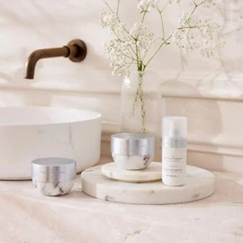 RITUALS Hydrating Overnight Cream The Ritual of Namaste - Gel Night Cream with Hyaluronic Acid- Face Cream for Dry and Sensitive Skin - 50ml