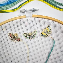 Butterfly Needle Minder Magnetic Needle Keeper for Cross Stitch Embroidery Sewing Needle and Pin Holders Needlepoint Accessories (Flower Butterfly)