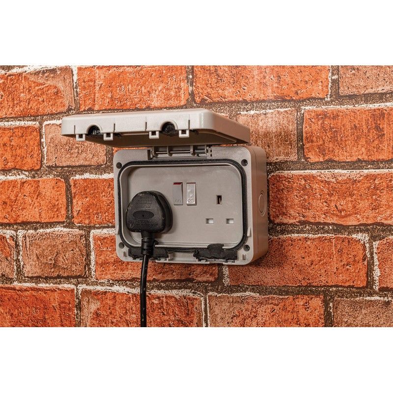 Eagle IP66 13A 2-Gang Switched Outdoor Socket