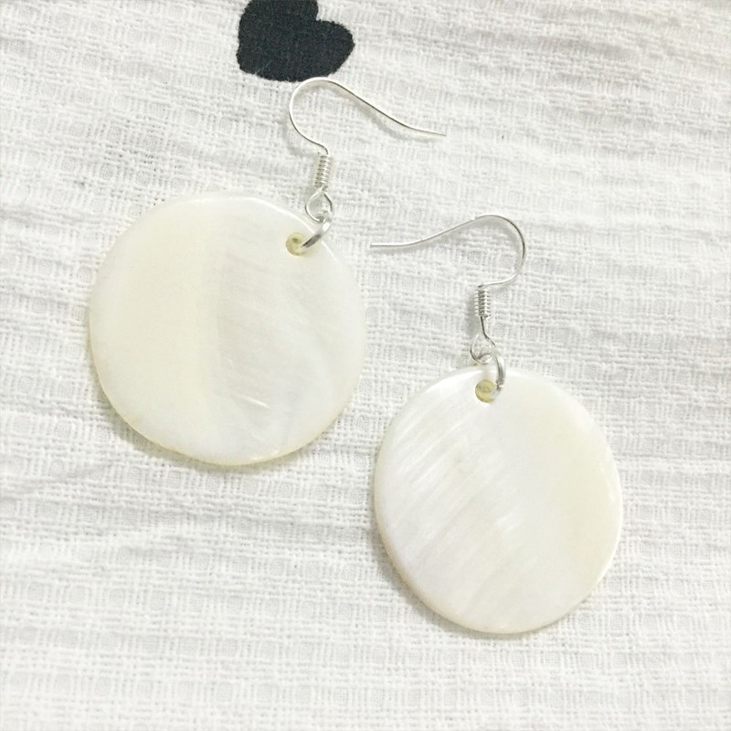 AMOR SPES Natural White Sea Shell Silver Drop Dangle Earrings
