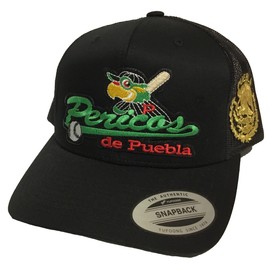 Pericos de Puebla Logo Federal a lado 2 Logos hat Black mesh Visera doblada