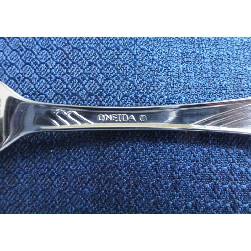 ONEIDA New Oneida CRESTA /CAMBER Scroll Set of 6 Salad