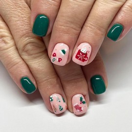 24 Pcs Green Press on Nails Short Square RIICFDD Christmas Fake Nails with Cute Red Handkerchief & Christmas Hat Designs Xmas False Nails Full Cover Stick on Nails Christmas Nails for Women and Girls