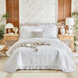Ruffles Quilt Set Queen Size 96 * 96in - 3 Pieces Solid Shabby Chic Farmhouse Ruffled Bedding Rustic Coverlet Lightweight Fluffy Summer Oversized Bedspread with Shams for Women Men White