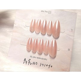 [In-store special discount] Light pink glazed donut nails with a wide variety of nails - Almond / [입점초특가할인]광대박 연핑크빛 글레이즈드 도넛네일 - 아몬드