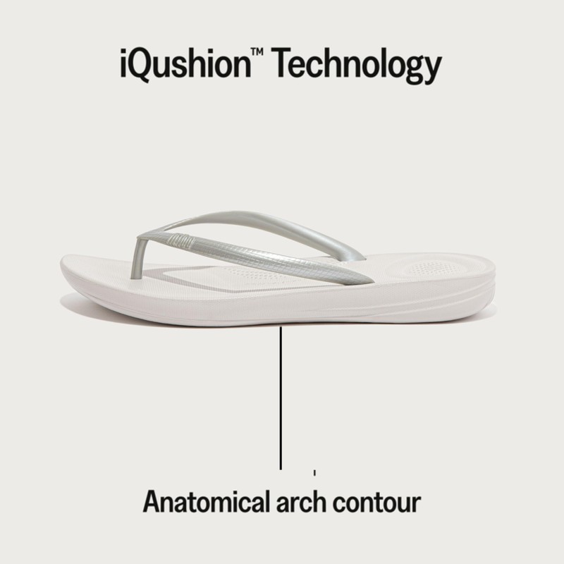 FitFlop - Iqushion Chancletas súper ergonómicas Mujer, Plateado, 5 B(M)