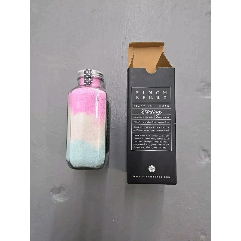 Finchberry Darling Fizzy Salt Soak 16 oz Finch Berry Dead