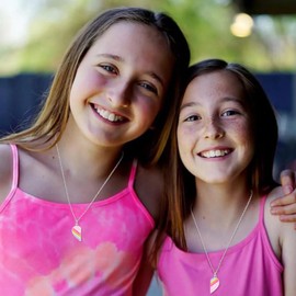 Friendship Necklace Best Friend Necklace for Girls Matching Heart Dolphin BFF Necklace for 2/3 Girls Friendship Gifts Trendy Stuff Christmas Jewelry Gifts Stocking Stuff for Teen Girls