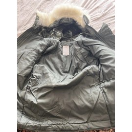 DJ Manufacturing Corp. USAF Extreme Cold Weather Parka, Acrylic White Fur, Sz L, MAKE OFFERS, VINTAGE