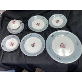 Fine China of Japan NW Complete Setting Seyei Bella Maria Pattern Made In Japan Fine Bone China 2129