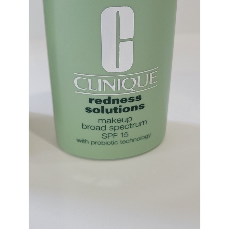 Clinique CLINQUE Redness Solutions Makeup SPF 15 *CN70 CALMING VANILLA