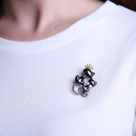 Inateannal Rhinestone Cat Brooch Pin Black Kitty Enamel Pin Cute Animal Crystal Brooch Bouquet Wedding Bridal Jewelry for Women Girls