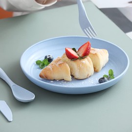 M&F 4 Pack Portable Utensils Set with Case, Wheat Straw Cutlery Set, Reusable Flatware Set Travel, Fork Spoon Cutter for Kids Adults Outdoor Office (Beige)