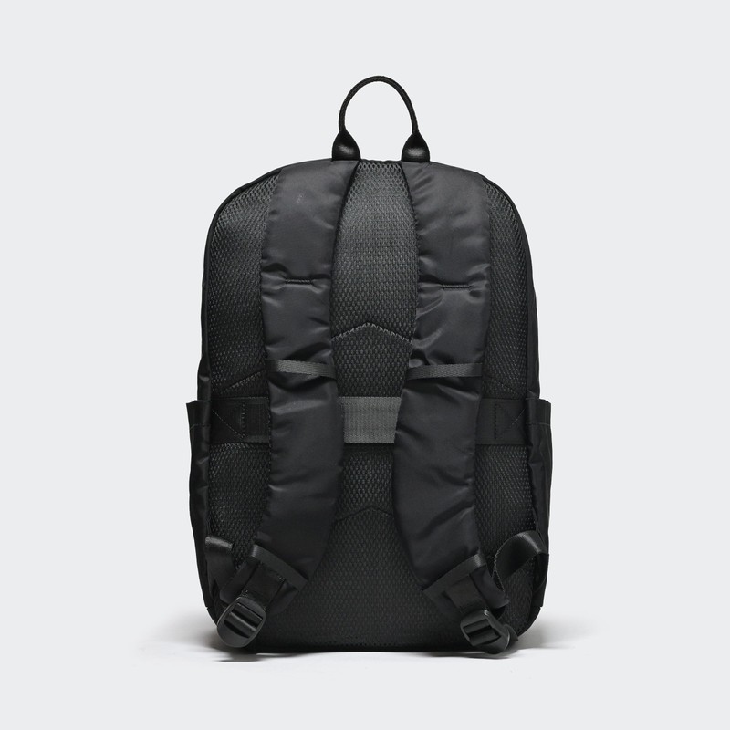 Pander 22L Casual Daypack Everyday Backpack with Luggage Sleeve Smooth