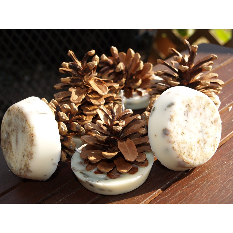Kindlecone - Natural pine cone firelighters - Summer Garden -