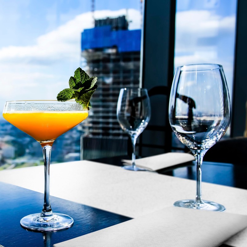 GRUBLY Premium Airlaid Table Runner 30 cm x 20 m