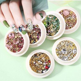 Nail Art Rhinestones, 6 Boxes Metal Nail Art Studs, Mixed Diamond Rivet Nail Art Design, 3D Glitter Gem Crystal Supplies for Women Girls Manicure Charms Decorations DIY Nail Art Tips Nail Jewels Set