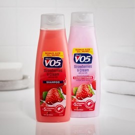 Alberto VO5 Moisture Milks Strawberries & Cream Conditioner, Unisex, 15 oz