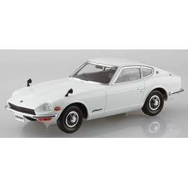Aoshima Bunka Kyozai 1/32 The Snap Kit Series Nissan S30 Fairlady Z White Color Coded Plastic Model 13-A