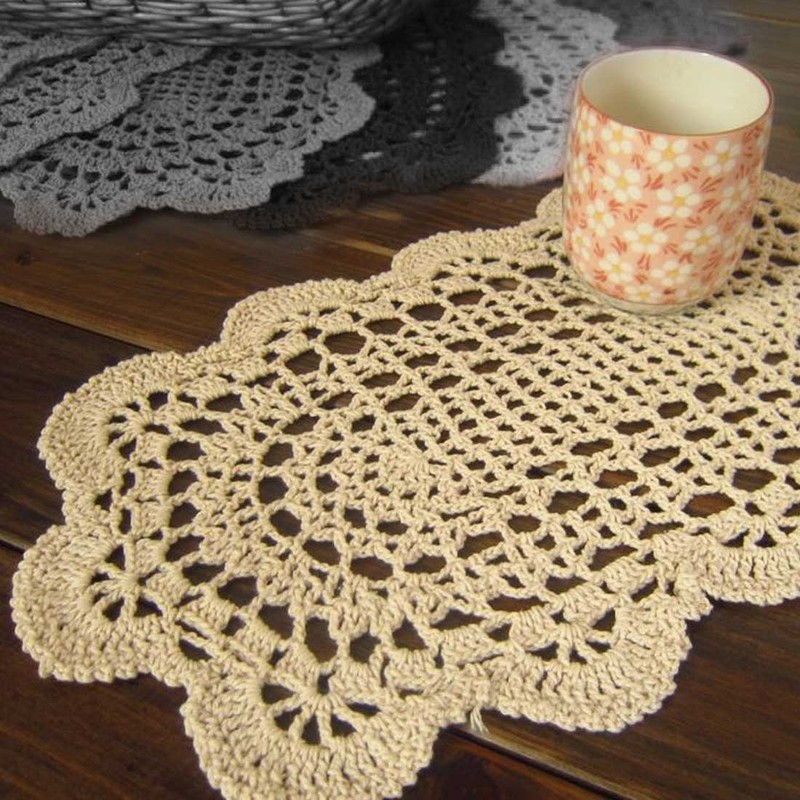 kilofly Crochet Cotton Lace Placemats Doilies 4pc, Oval, Beige, 7.8