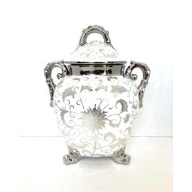 Sopera para Obatala Blanca con acentos plateados/ObatalaTureen with silver accents.