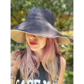 Hatphile Jesus Loves Me Wide Brim Sun Hats Foldable UV Protection Beach Bucket Hats Reversible Boonie Hat for Garden Beach Travel S/M