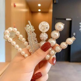 Beauty PLAYER Hair Clip, Pearl, Hairpin, Stylish, Girls, Hair Clip, Single Shape Pin, Duck Clip, School Entrance Ceremony, Graduation Ceremony, Wedding (6 Feather Shapes)
