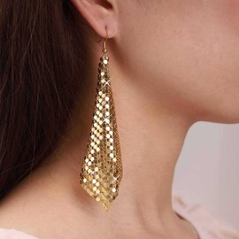 Atentuyi Boho Punk Metal Sequin Earrings Gold Long Drop Earrings Mesh Tassel Earrings Square Hook Earrings Geometric Statement Earrings Jewellery for Women and Girls