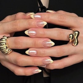 Uñas postizas cortas almendradas con punta francesa en amarillo pastel cromado, uñas postizas de gel suave y brillante con acabado brillante esmaltado